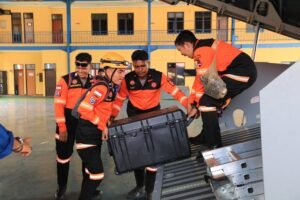 Polri Kembali Kirim Tim SAR dan Bantuan Logistik untuk Percepat Penanganan Gempa NTT